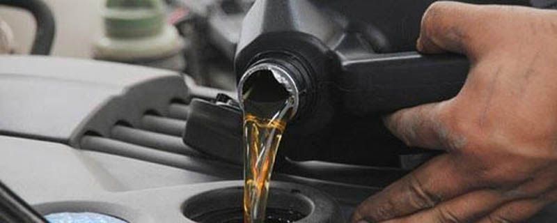 汽车首保机油是免费的吗